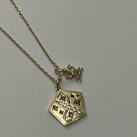 NWT Charmed Aroma x Harry Potter Chocolate Frog Necklaced - Albus Dumbledore - Picture 5 of 6